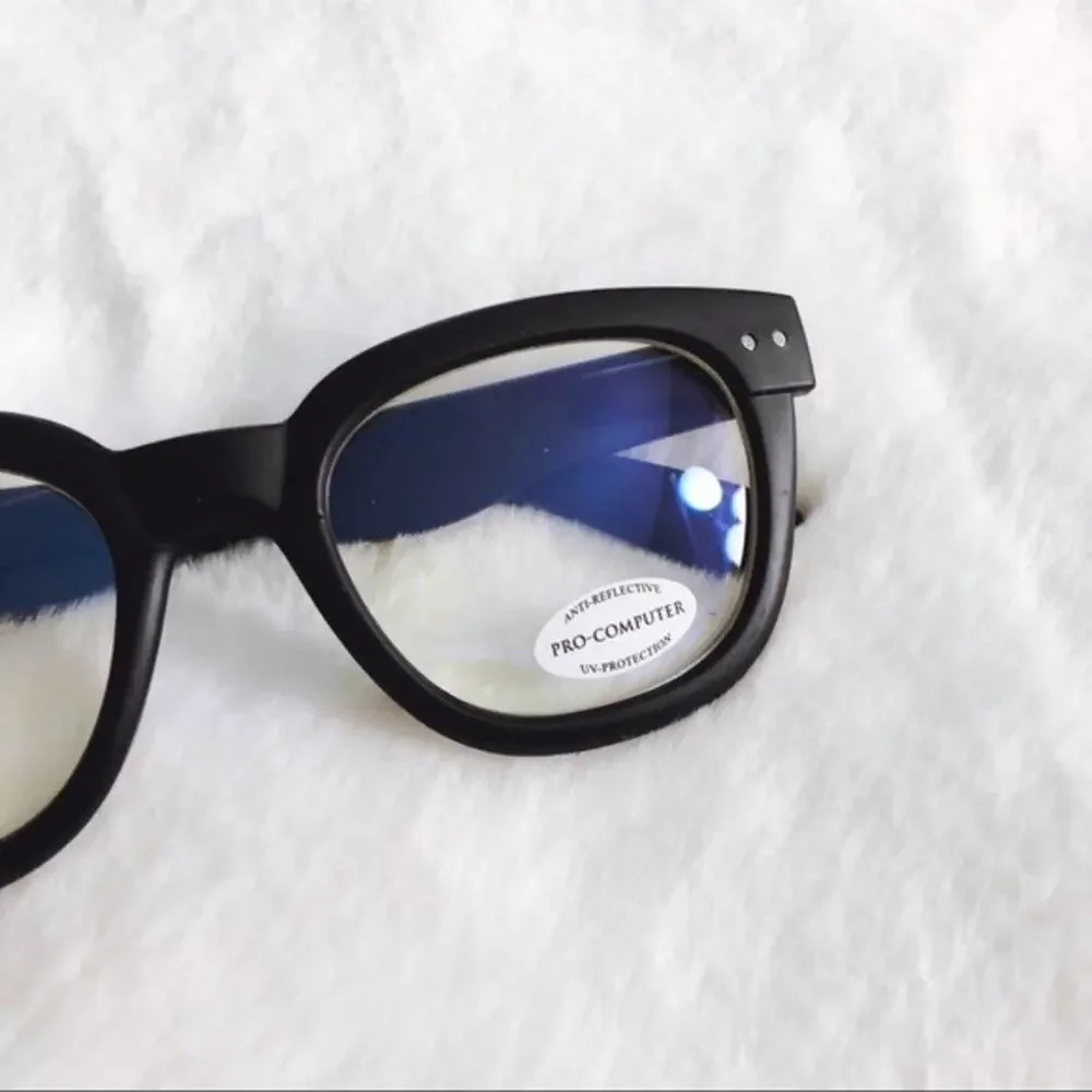 Stylens horn rimmed